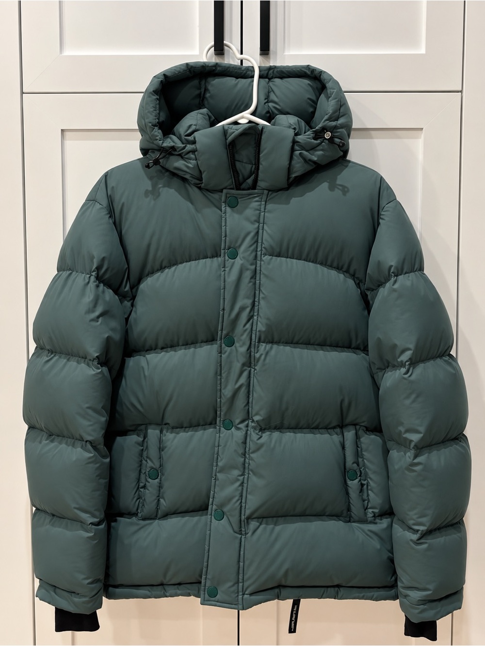 Women Aritzia Super Puff winter coat Small